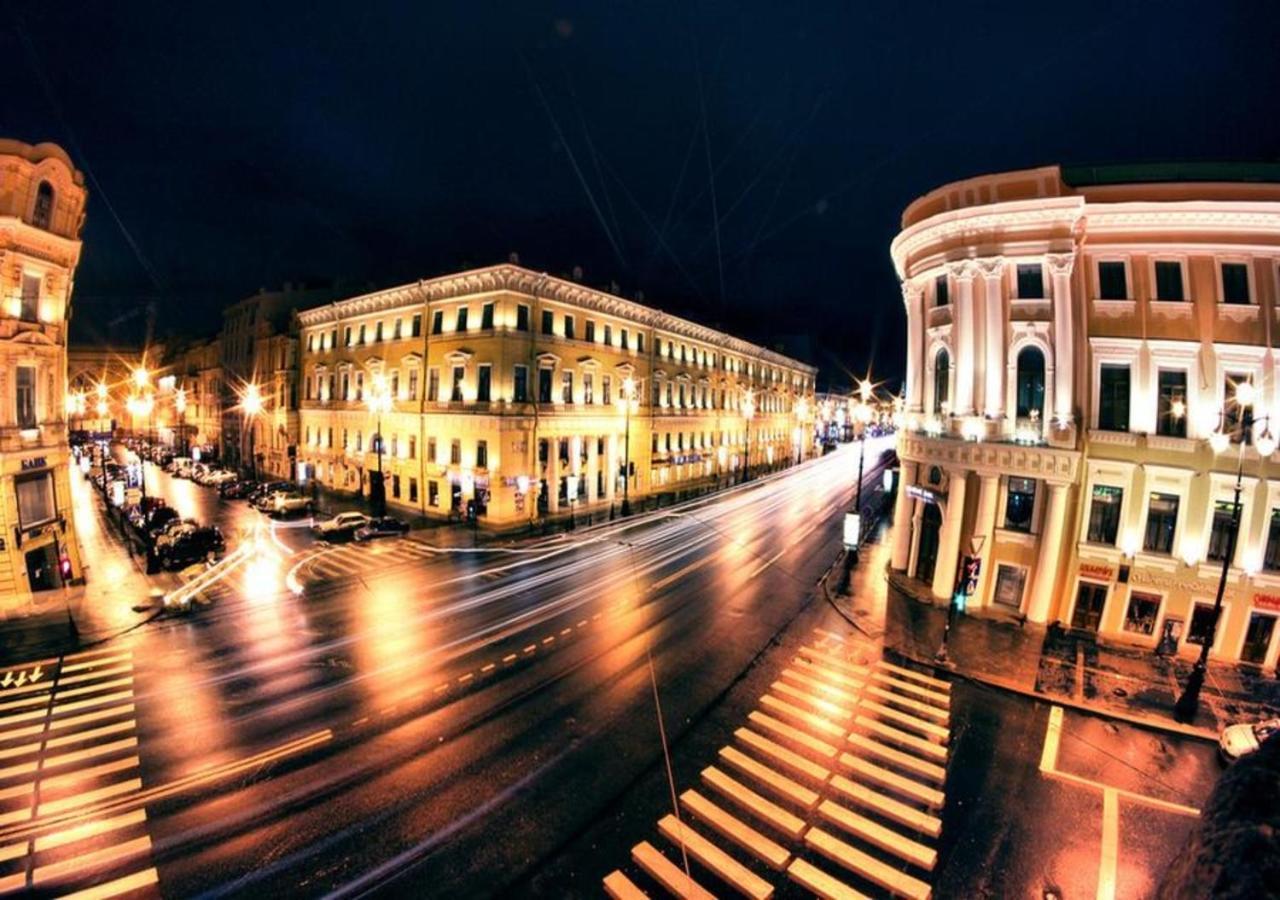 Lux Apartment On Nevsky 13 Saint Petersburg Exterior photo